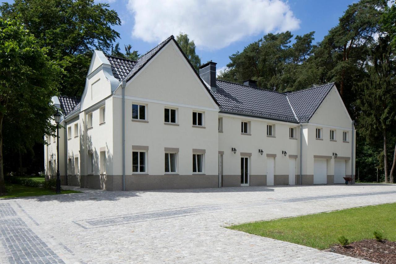 Manowce Palace Trzebieradz Exterior photo